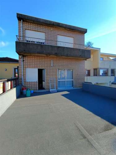 Moradia T6 para remodelar em Vila de Conde