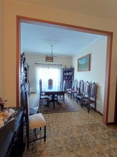 Moradia T6 para remodelar em Vila de Conde