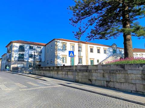 Moradia T6 para remodelar em Vila de Conde