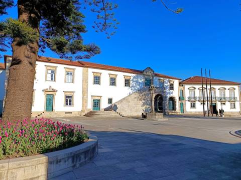 Moradia T6 para remodelar em Vila de Conde