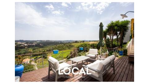 Moradia de charme T4 c/ jardim em Óbidos