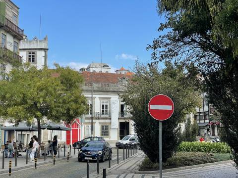 T3 duplex c/ jardim e varanda no centro do Porto.