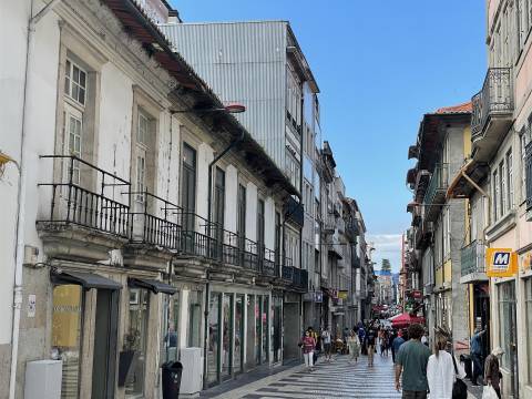 T2+1 c/ terraço e varanda no centro do Porto.
