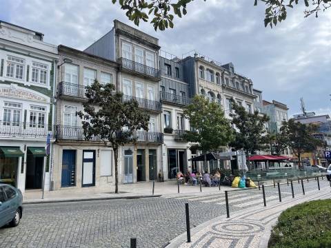 T2+1 c/ terraço e varanda no centro do Porto.