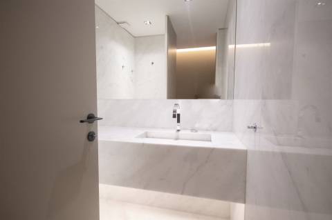 T3 c/ varanda p/ o mar na Av. Brasil na Foz do Douro