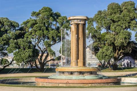 Apartamento T2 c/ varanda ao Parque da Cidade