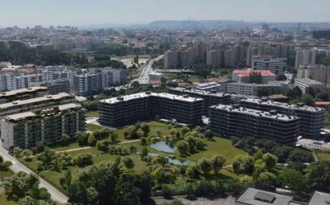 T4 na Prelada junto ao Parque de Requesende