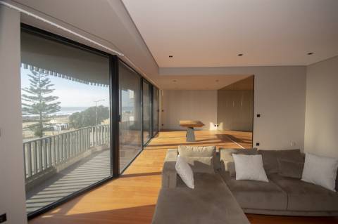 T3 c/ varanda p/ o mar na Av. Brasil na Foz do Douro