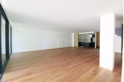 Moradia T4 Duplex de Luxo com Piscina Privada na Foz do Douro