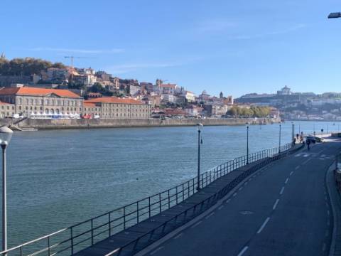 Moradia T3 com Jardim em junto à praia