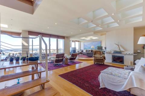 T3 duplex nos Pinhais da Foz com terraço e com vistas mar