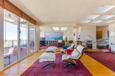 T3 duplex nos Pinhais da Foz com terraço e com vistas mar