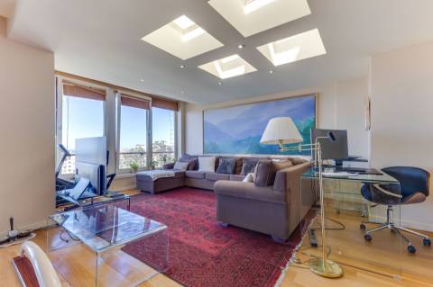 T3 duplex nos Pinhais da Foz com terraço e com vistas mar