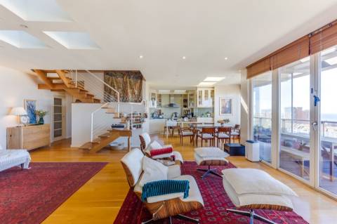 T3 duplex nos Pinhais da Foz com terraço e com vistas mar