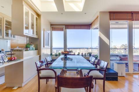 T3 duplex nos Pinhais da Foz com terraço e com vistas mar