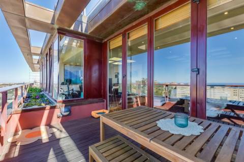 T3 duplex nos Pinhais da Foz com terraço e com vistas mar