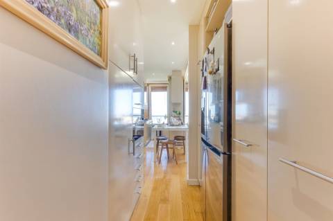 T3 duplex nos Pinhais da Foz com terraço e com vistas mar