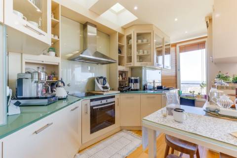 T3 duplex nos Pinhais da Foz com terraço e com vistas mar