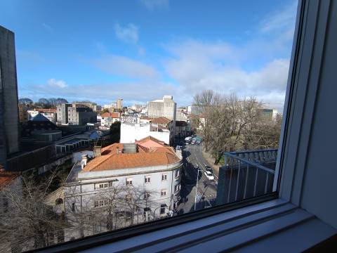 Excelente escritório T8 na Boavista