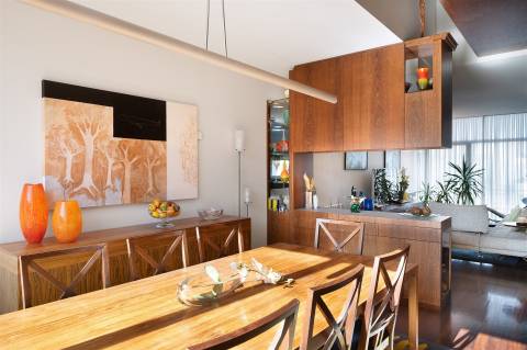 Moradia V4 com jardim e terraços