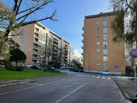 T4 novo Foco C/ varanda