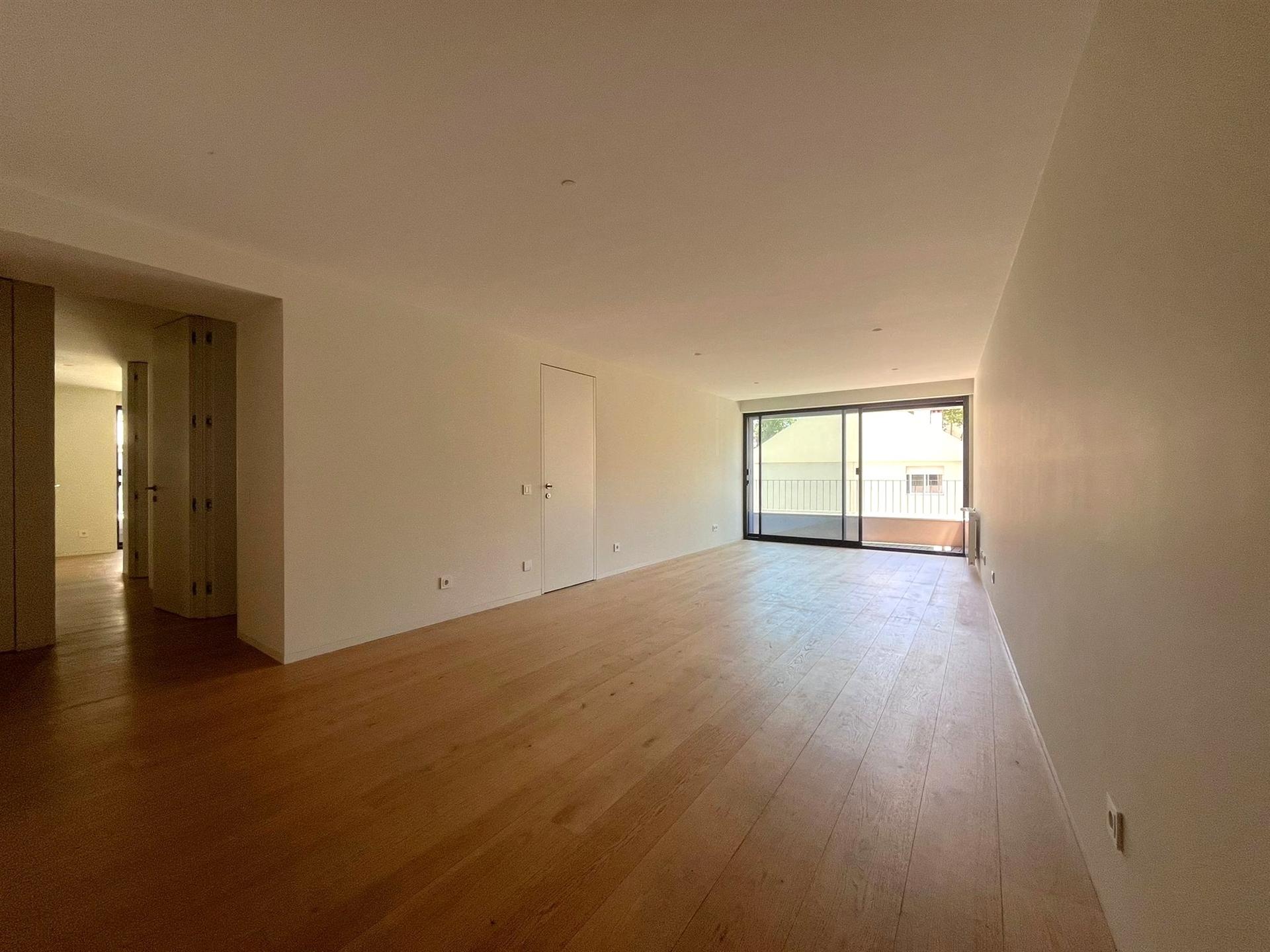 Apartamento T3 Arrendamento em Aldoar, Foz do Douro e Nevogilde,Porto