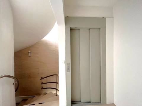 Escritório no Porto c/ 222m2