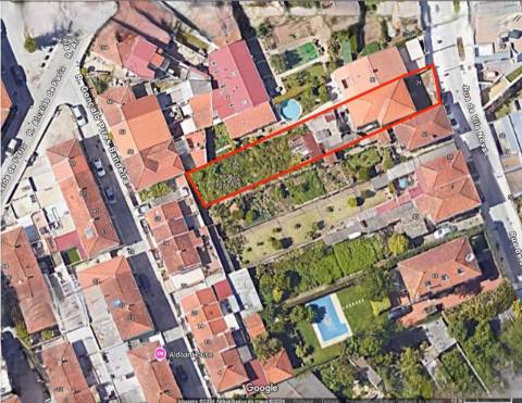Moradia para reabilitar ou aumentar num lote de 429 m2 em Aldoar