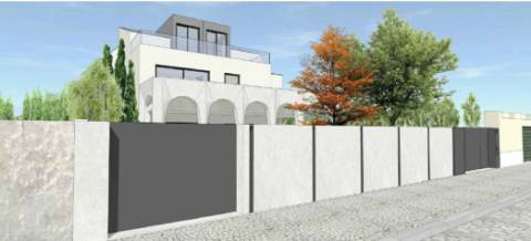 Moradia T5 na Marechal Gomes da Costa