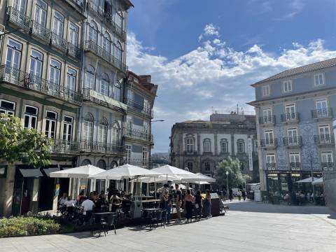 T1 c/ varanda e garagem no Porto