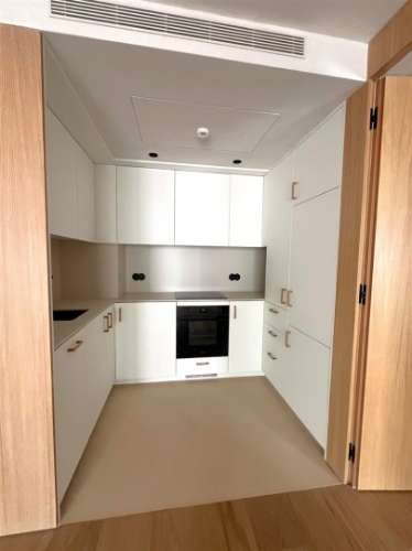 T1 novo p/ arrendar na baixa do Porto