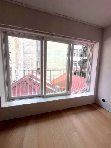 T1 novo p/ arrendar na baixa do Porto