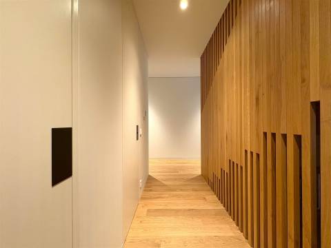 T3 de luxo c/ jardim em condomínio privado em Nevogilde