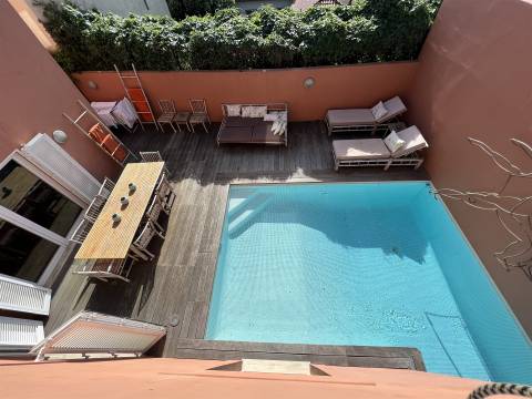 Moradia T4 na Foz velha com jardim e piscina perto do rio e mar