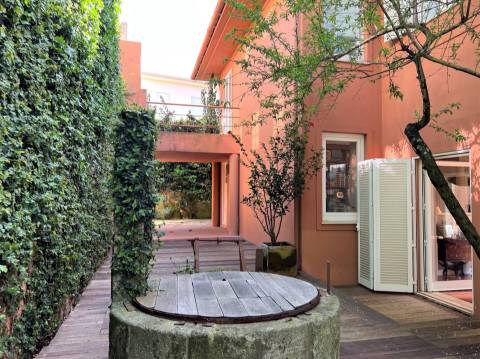 Moradia T4 na Foz velha com jardim e piscina perto do rio e mar