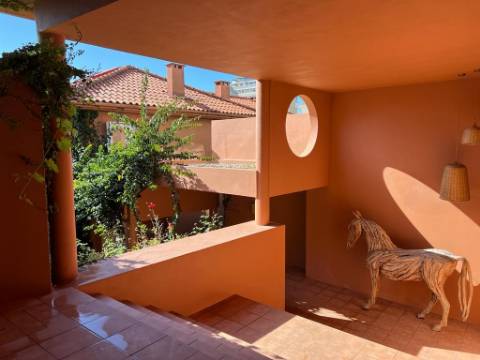 Moradia T4 na Foz velha com jardim e piscina perto do rio e mar