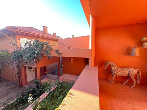 Moradia T4 na Foz velha com jardim e piscina perto do rio e mar