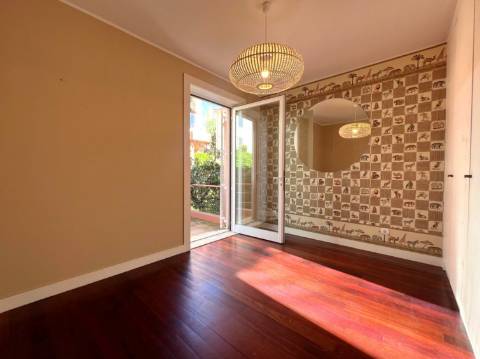 Moradia T4 na Foz velha com jardim e piscina perto do rio e mar