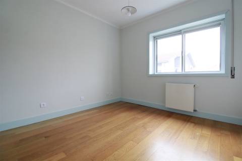 T5 junto a Antunes Guimarães