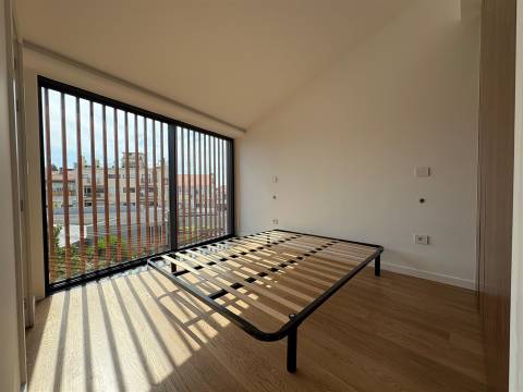 Moradia T4 ao Palácio de Cristal no Porto entre a Baixa e a Boavista