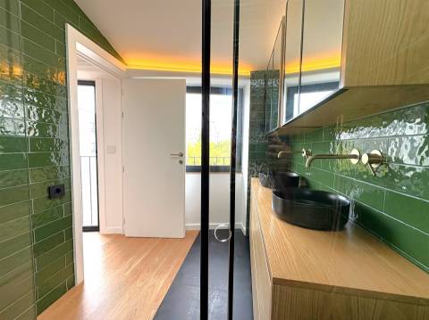 Moradia T4 ao Palácio de Cristal no Porto entre a Baixa e a Boavista