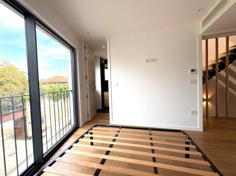 Moradia T4 ao Palácio de Cristal no Porto entre a Baixa e a Boavista