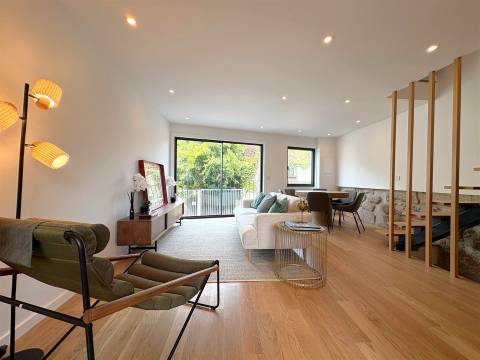 Moradia T4 ao Palácio de Cristal no Porto entre a Baixa e a Boavista