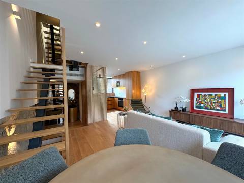 Moradia T4 ao Palácio de Cristal no Porto entre a Baixa e a Boavista