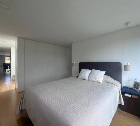 Moradia T4 c/ jardim, junto ao CLIP e ao Parque da Cidade – Porto