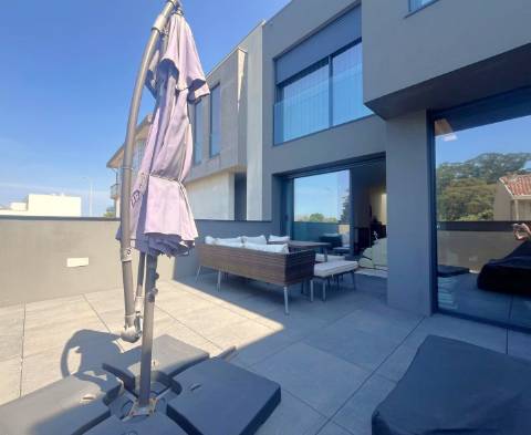 Moradia T4 c/ jardim, junto ao CLIP e ao Parque da Cidade – Porto