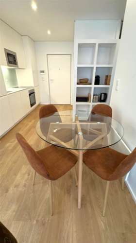 T1 mobilado c/ varanda e garagem ao Polo Universitário do Porto.