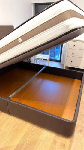 T1 mobilado c/ varanda e garagem ao Polo Universitário do Porto.