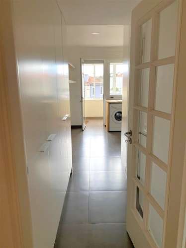 Apartamento T4 c/ varanda renovado à Av. da Boavista