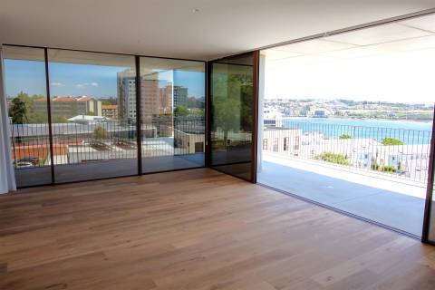 T2 na Foz com vista rio